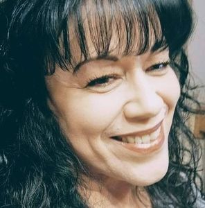 Meet your Posher, Esther